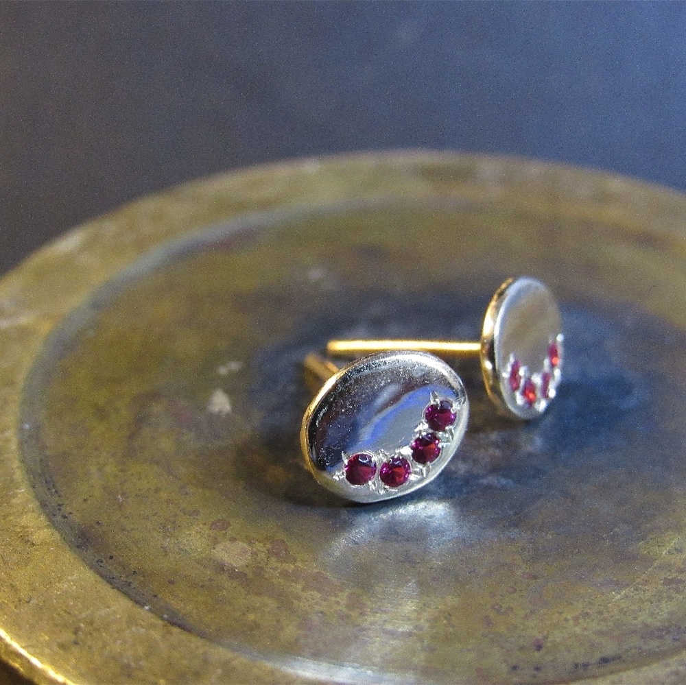 Gold Ruby earrings. - Picture 3 of 6